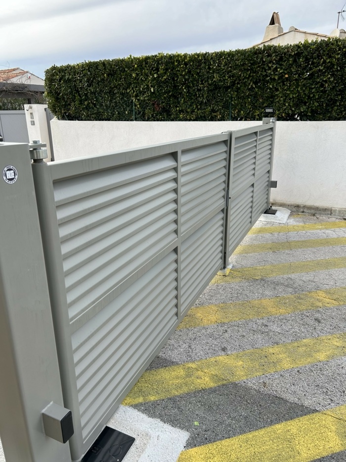 St Tropez portail battant pour collectif FERPLAY avec moteur BFT SUB et RIGEL 6 {{site title}}