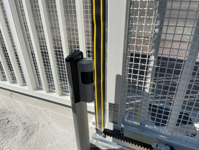 jeu de cellule orientable
 anti-vandale BFT AKTA A30 Aurelien service automatisme