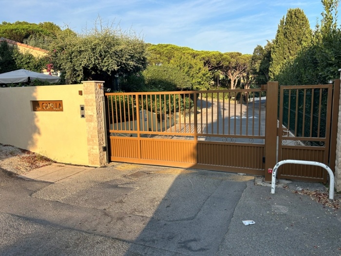 Portail ferplay avec une motorisation BFT installé par Aurelien service automatisme sur Ramatuelle